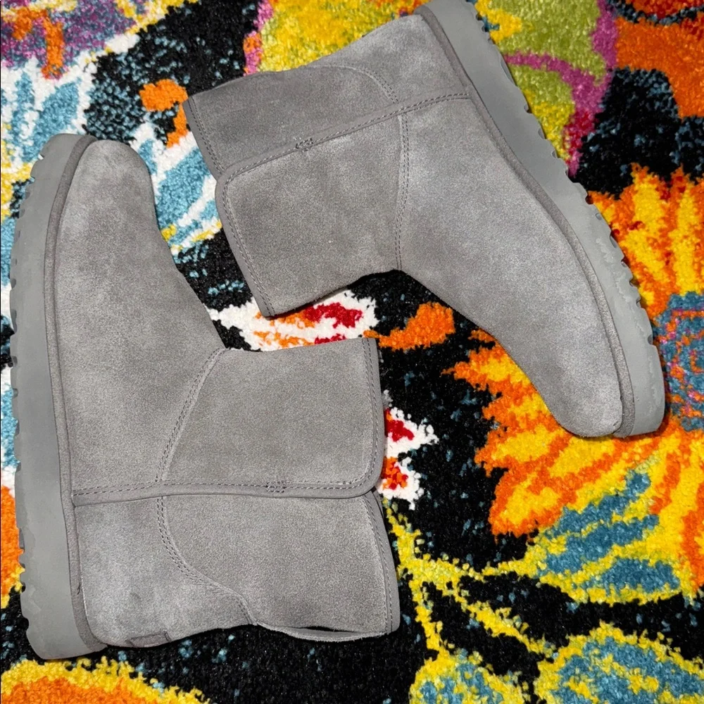 UGGS | Grey Cory II Genuine Shearling Lined Boot